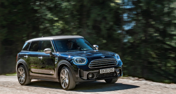 2021年MINI Countryman改头换面，外观小巧变化