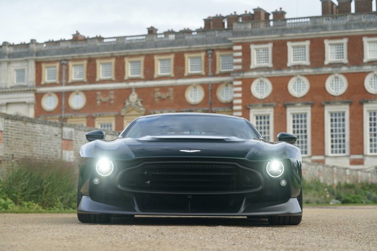 阿斯顿·马丁·维克多（Aston Martin Victor）是经典的超级跑车