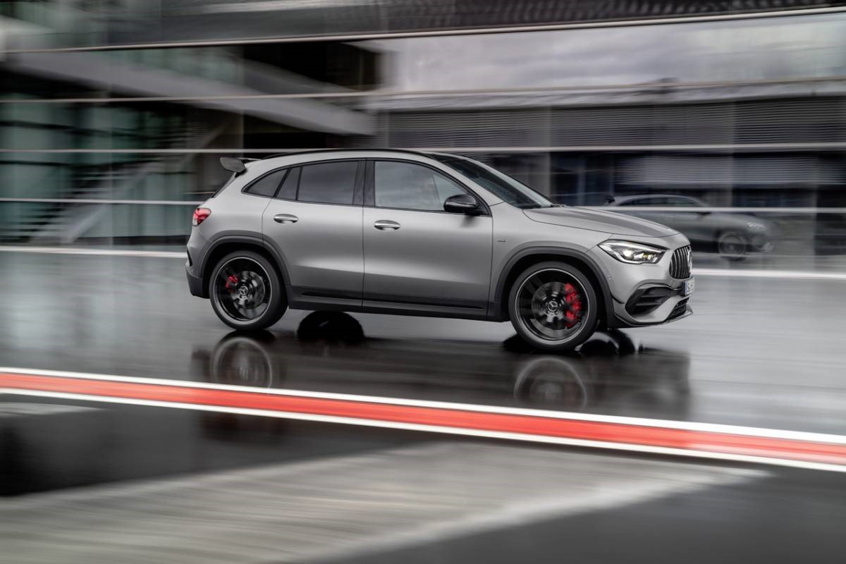 2021 Mercedes-AMG GLA 45 4MATIC +在引擎盖下包装更多马力