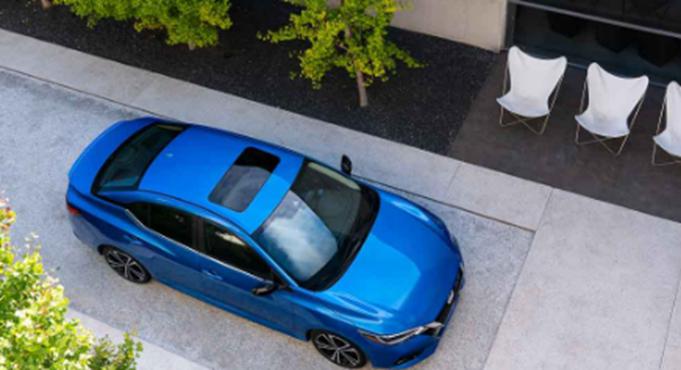 全新的日产Sentra可能是迄今为止最热的家庭轿车