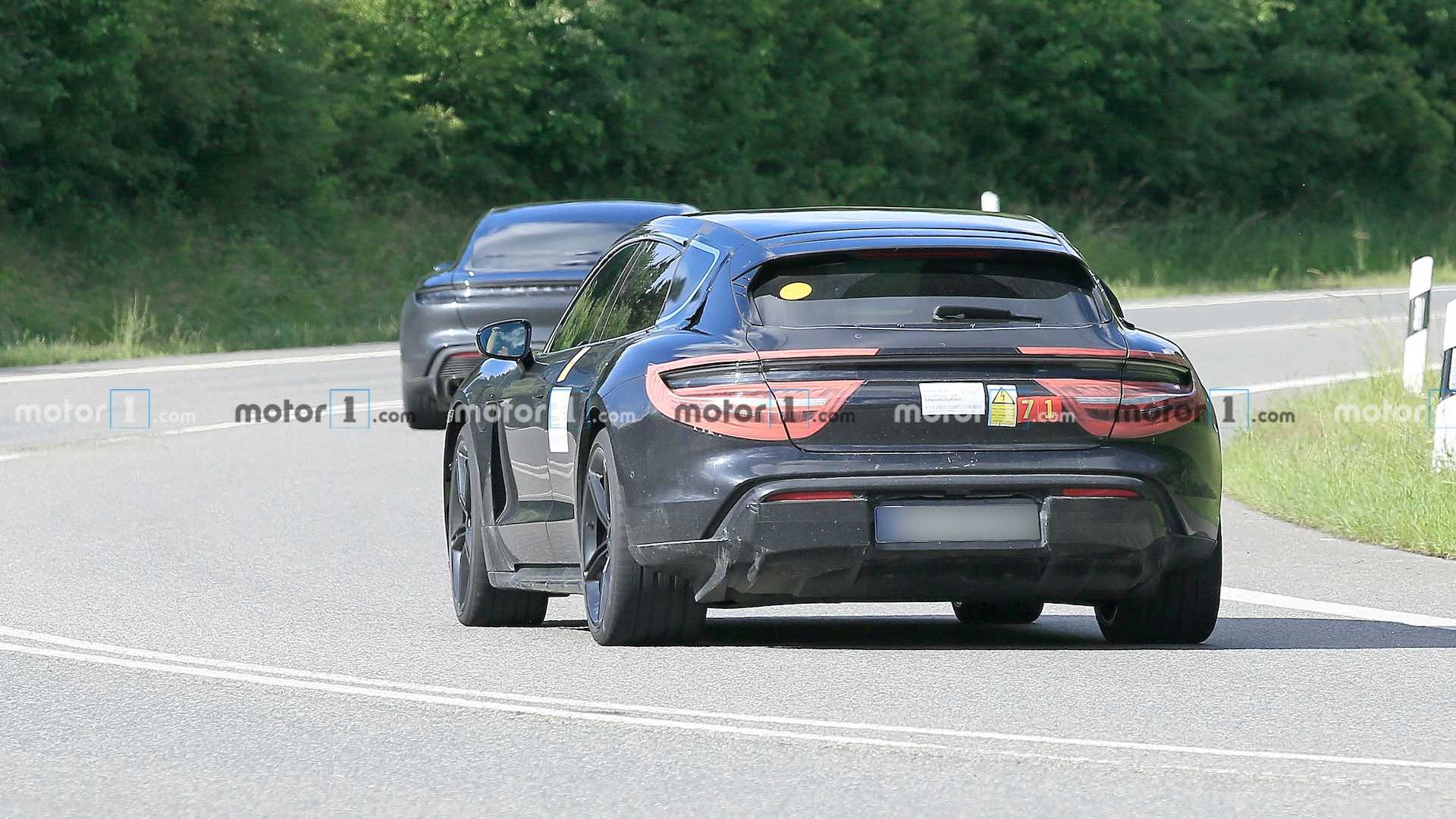 保时捷Taycan Cross Turismo Spied与轿车对应的测试