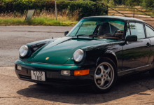 前沿汽车资讯:保时捷911 Carrera 2展现出令人惊叹的绿色金属外观