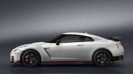 日产GT-R NISMO走上正轨表明打火机更好