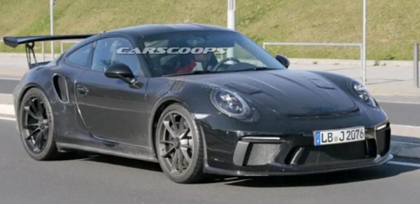 2020年更新的保时捷911 GT3 RS带来更多马匹和可能的手册