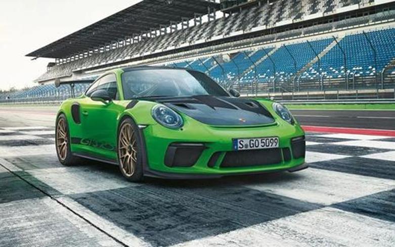 2020年更新的保时捷911 GT3 RS带来更多马匹和可能的手册