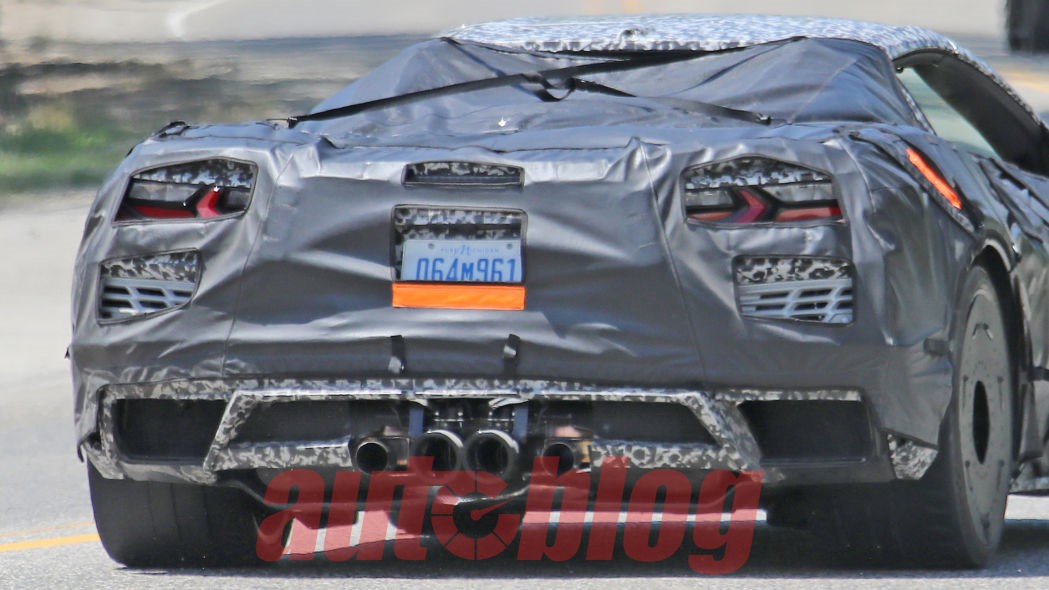 C8雪佛兰Corvette Z06在公共道路上看到并听到测试