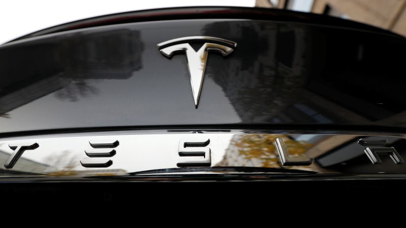 特斯拉与松下签署为期三年的电动汽车电池协议