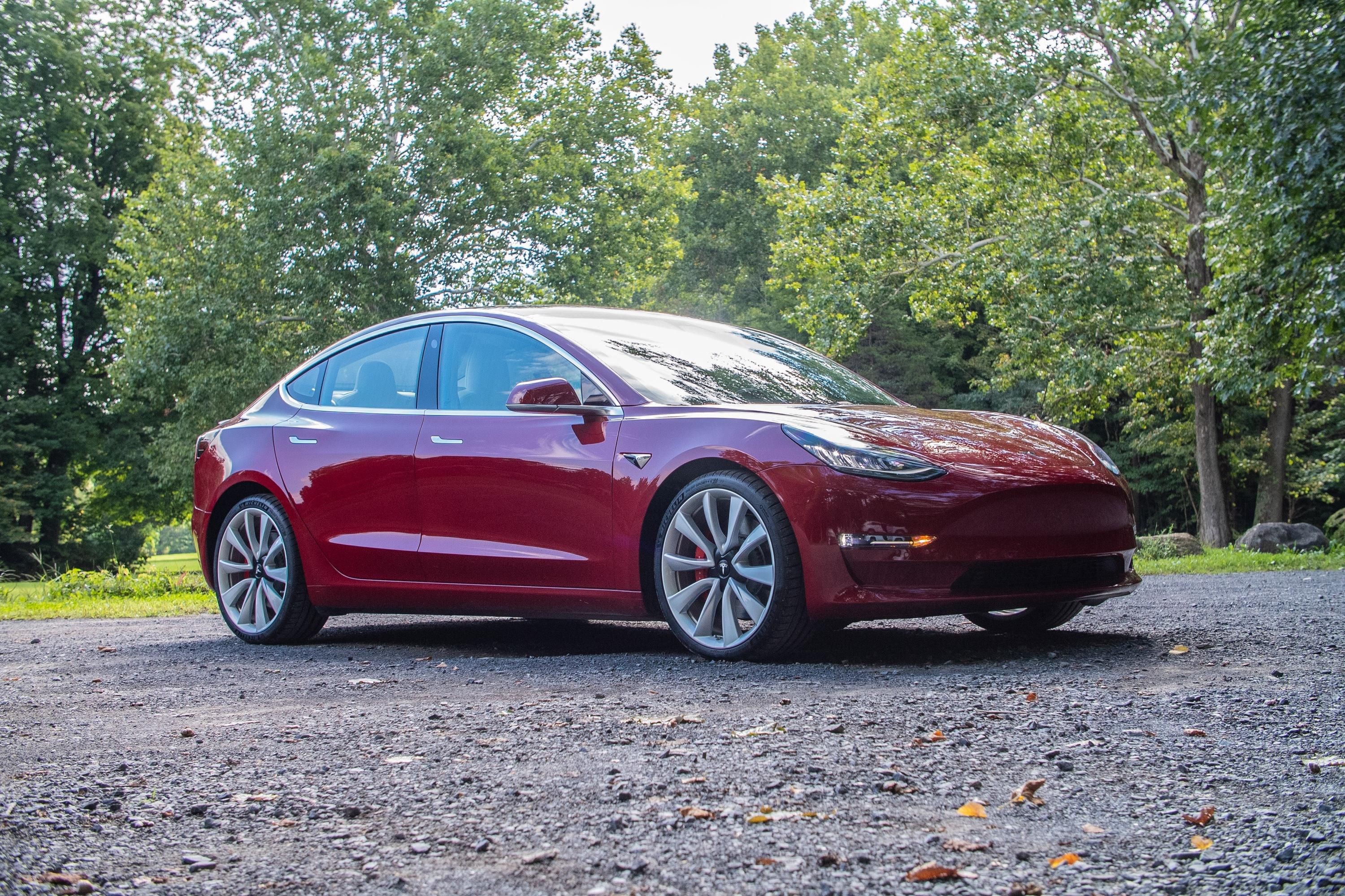 特斯拉获得中国批准在Model 3中使用锂铁电池