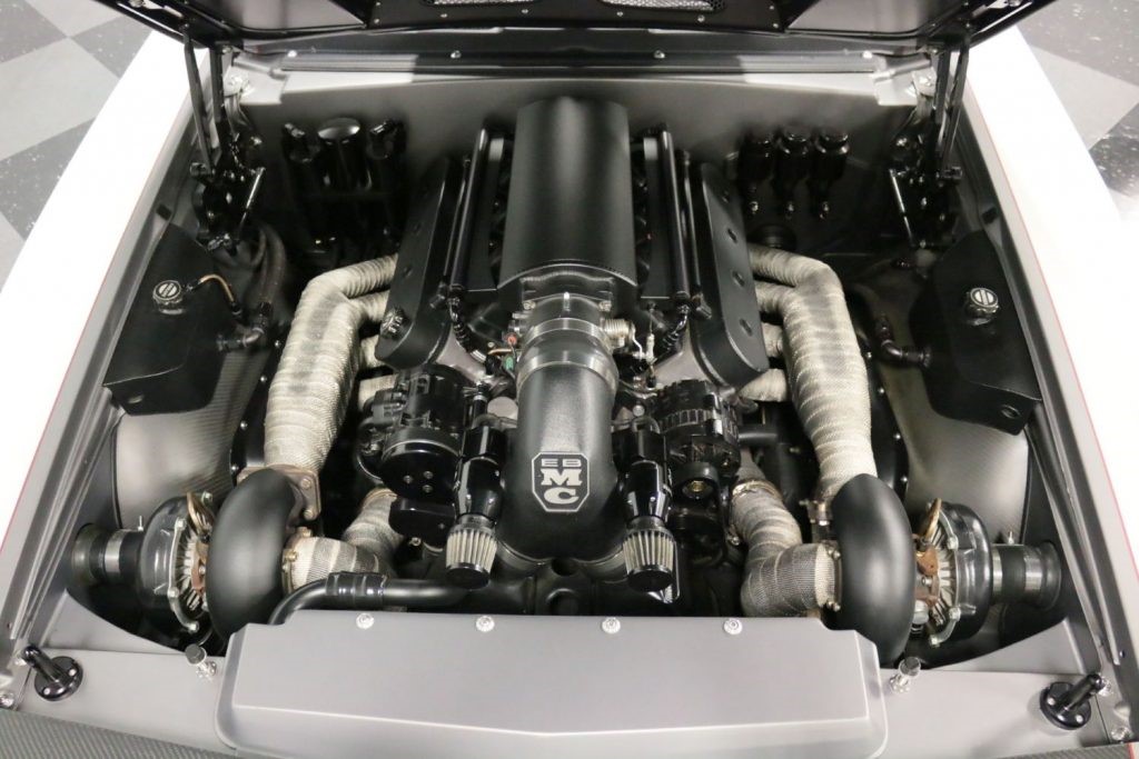 1967年雪佛兰Camaro Restomod包装了双涡轮增压6.2L LS3 V8