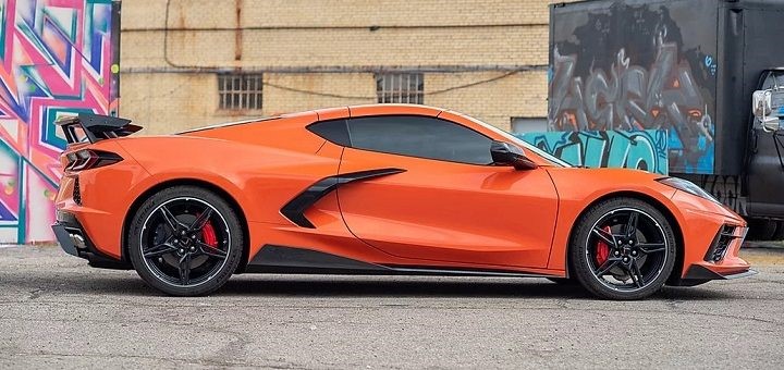 AGMotorsports为2020 Corvette提供5VM风格车身套件
