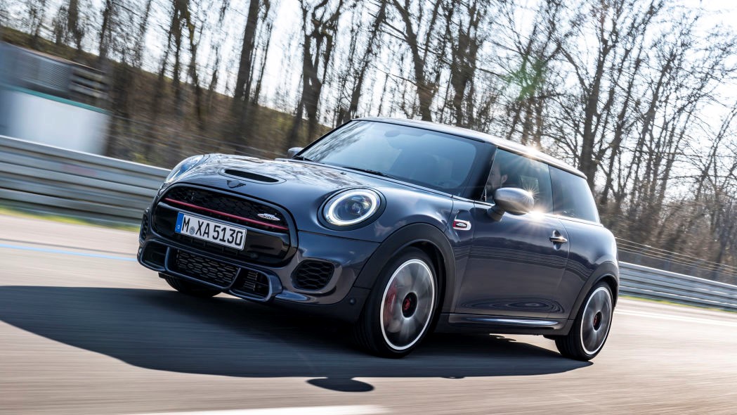 John Cooper Works GP Pack将有力的视觉提示转移到Mini JCW