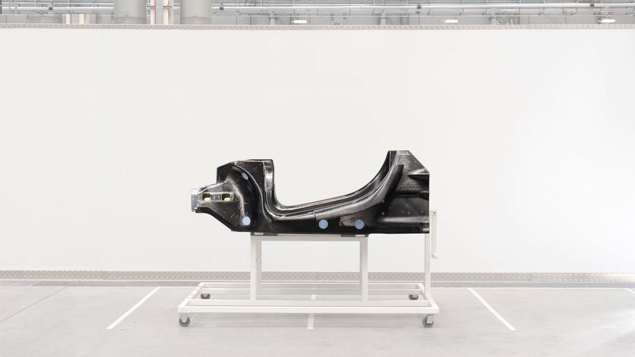 迈凯伦推出下一代电动超级跑车平台