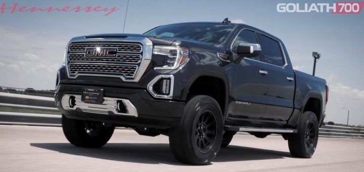 轩尼诗的超级加强型GMC Sierra Goliath 700赛道狂奔