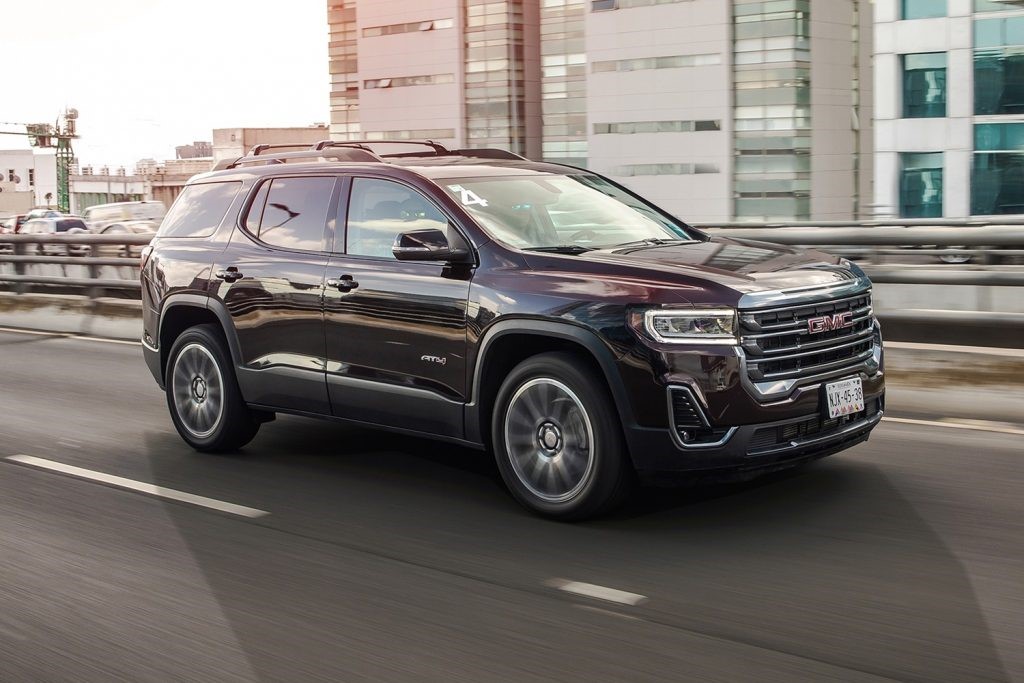 GMC Acadia对2021年中期车型年中进行了小改动