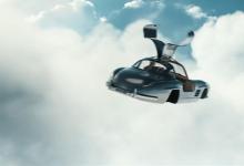 前沿汽车资讯:标志性的梅赛德斯300 SL在令人难以置信的致敬视频中展翅飞翔