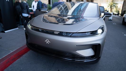 您可以购买第一个Faraday Future FF 91原型