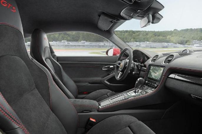 保时捷展示了2020年新款718 Boxster GTS和718 Cayman GTS